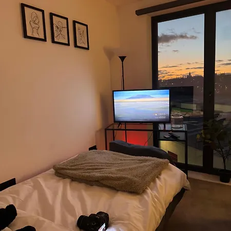 Apartment Springwell - Centre - Balcony & Pool Table - 3 Bed