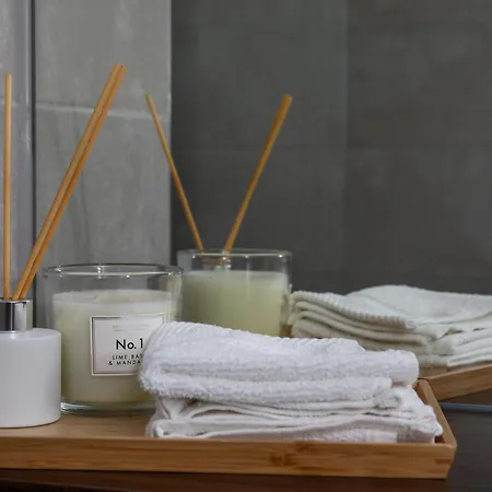 Springwell - Centre - Balcony & Pool Table - 3 Bed Apartmán Leeds (West Yorkshire)