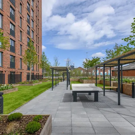 Springwell - Centre - Balcony & Pool Table - 3 Bed * Leeds (West Yorkshire)