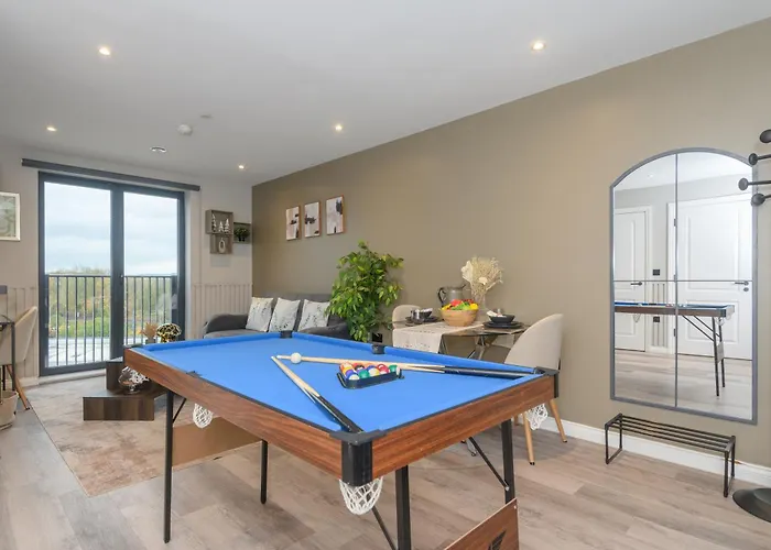 Апартаменти Premium Centre Retreat - Work & Relax - Pool Table *