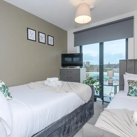 شقة Springwell - Centre - Balcony & Pool Table - 3 Bed ليدز